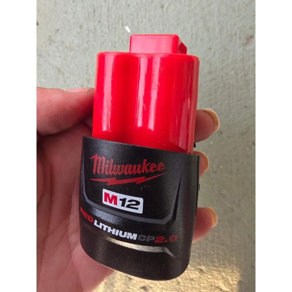 Milwaukee M12 REDLITHIUM CP2.0 12V Lithium-Ion Battery 2.0Ah 48-11-2420 Z3